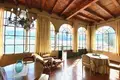 Villa 20 habitaciones 1 500 m² Tavernola Bergamasca, Italia