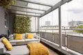 Mieszkanie 4 pokoi 108 m² w Warszawa, Polska