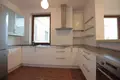 Gewerbefläche 3 zimmer 87 m² in Warschau, Polen