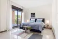 Villa de 4 dormitorios 276 m² Estepona, España