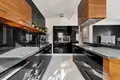 Mieszkanie 3 pokoi 77 m² w Warszawa, Polska