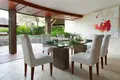 2 bedroom Villa 283 m² Kerobokan Kelod, Indonesia
