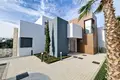 Mieszkanie 2 pokoi 137 m² Artola, Hiszpania
