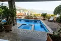 villa de 5 dormitorios 1 500 m² Budva, Montenegro