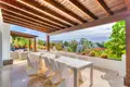 villa de 5 dormitorios  Marbella, Španjolska