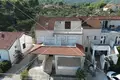 8 room house 300 m² Splitska, Croatia