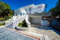 6 bedroom villa 584 m² Neochorouda, Greece