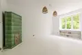 Commercial property 3 rooms 86 m² in Warsaw, Poland