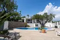 Villa de 4 dormitorios 197 m² Alfaz del Pi, España