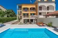 Hotel 330 m² en Porec, Croacia