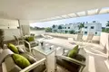 Mieszkanie 2 pokoi 87 m² Estepona, Hiszpania