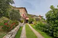 Villa 18 rooms 750 m² Salo, Italy