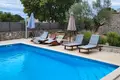 Cottage 3 bedrooms 660 m² Svetvincenat, Croatia