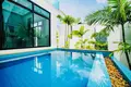 2 bedroom Villa 16 680 m² Phuket, Thailand