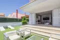 Villa de tres dormitorios 132 m² Cullera, España