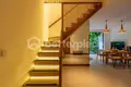 Villa mit 2 Schlafzimmern  Kerobokan Kelod, Indonesien