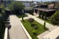 Dom 12 pokojów 1 000 m² w Tbilisi, Gruzja