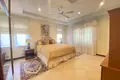 5 bedroom villa 842 m² Ban Bang Thao, Thailand