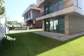 Haus 7 zimmer 382 m² Beylikduzu, Türkei
