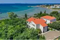 Haus 6 Zimmer 265 m² Opcina Privlaka, Kroatien