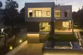 Villa de 4 dormitorios 330 m² Estepona, España