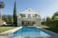 4 room villa 330 m² in Marbella, Spain