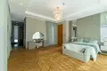 Villa de 4 dormitorios 706 m² Dubái, Emiratos Árabes Unidos