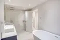 Mieszkanie 2 pokoi 162 m² Marbella, Hiszpania