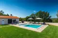 Dom 4 pokoi 230 m² Pula, Chorwacja