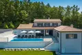 Villa de 4 dormitorios 249 m² Rabac, Croacia