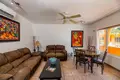 1 bedroom condo 63 m² West Bay, Honduras