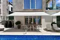 5-Schlafzimmer-Villa 400 m² Becici, Montenegro