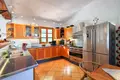 2 bedroom house 259 m² Estepona, Spain