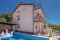 Hotel 335 m² in Crikvenica, Croatia