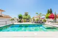Villa de tres dormitorios 440 m² Marbella, España