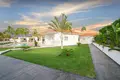 4 bedroom Villa 300 m² l Alfas del Pi, Spain