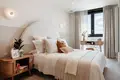 2 bedroom apartment 80 m² London, United Kingdom