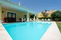 4 bedroom house 199 m² Luz, Portugal