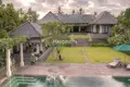4-Schlafzimmer-Villa 1 000 m² Gianyar, Indonesien