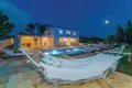 5 bedroom villa 200 m² Novalja, Croatia