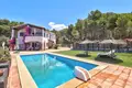 Schloss 5 Schlafzimmer 481 m² Palmanova, Spanien