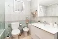Mieszkanie 3 pokoi 60 m² Torrevieja, Hiszpania