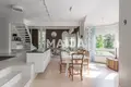 Casa 8 habitaciones 381 m² Laukaa, Finlandia