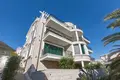 Villa 14 habitaciones 710 m² Bijela, Montenegro