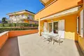 2 bedroom apartment 61 m² Sirmione, Italy