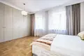 Apartamento 2 habitaciones 82 m² en Varsovia, Polonia