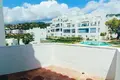 Stadthaus 4 Schlafzimmer 247 m² San Pedro Alcantara, Spanien