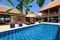 Villa de 5 pièces 1 074 m² Ban Kata, Thaïlande