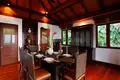 Villa de 6 chambres 1 632 m² Phuket, Thaïlande