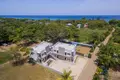 2 bedroom condo 6 667 m² West Bay, Honduras